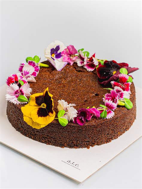 Banana, Jaggery & Oat Cake – Altogether Experimental