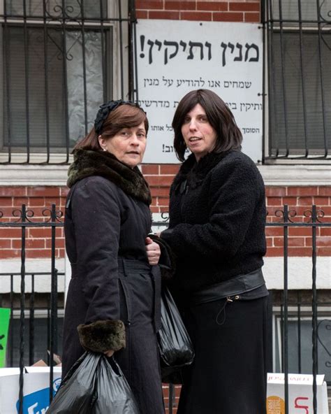 The Renegade Street Photographer Of Boro Park – The Forward