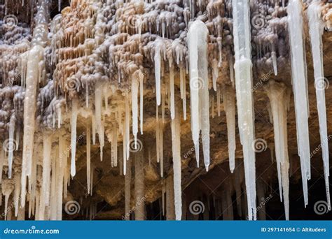 Close Up of Stalactites and Stalagmites Formation Stock Photo - Image ...