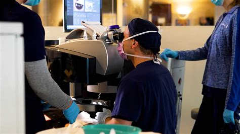 PRK Eye Surgery: Procedure, Benefits, Recovery & Candidacy