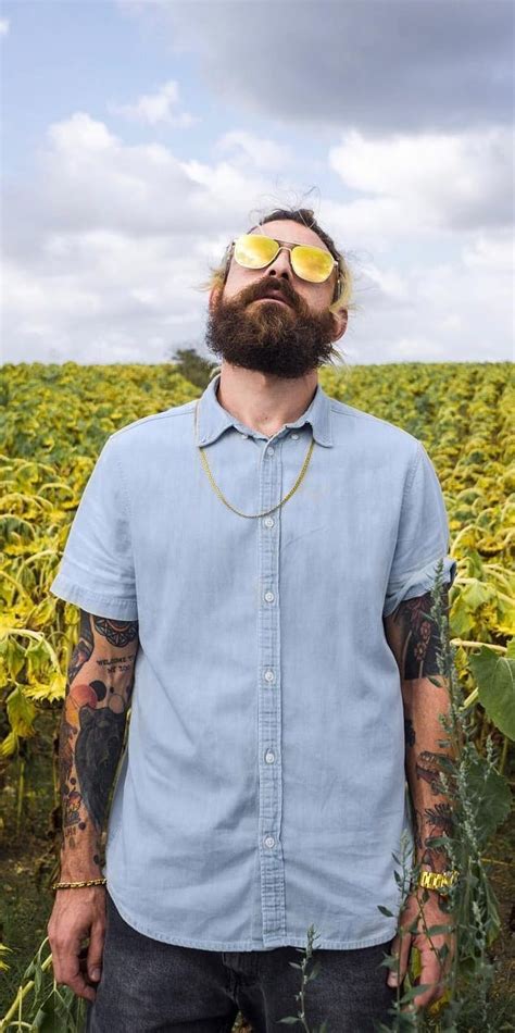 Neckline Trim-4 easy steps to achieve the perfect neckline trim