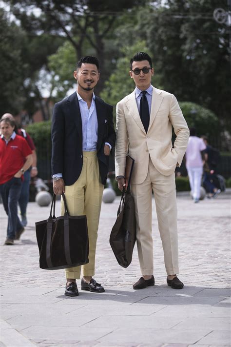 Should You Wear High-Waisted Pants?