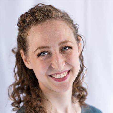 Holly - Violin teacher - ₹5271/h