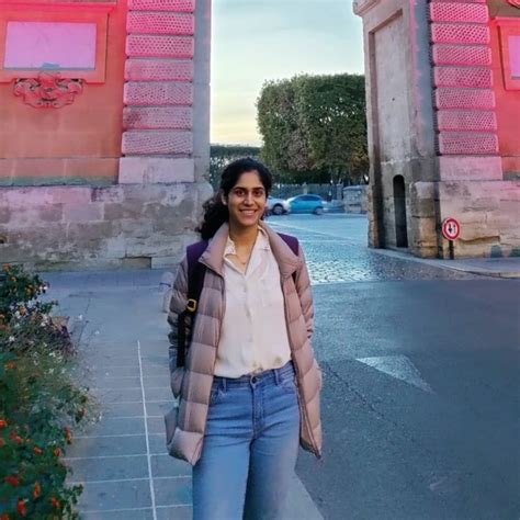 Research Themes - Microbiology & Cell Biology