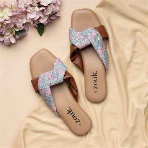 Sliders for Women: Buy Slipper Sliders, Slide Flip Flops for Women at ...