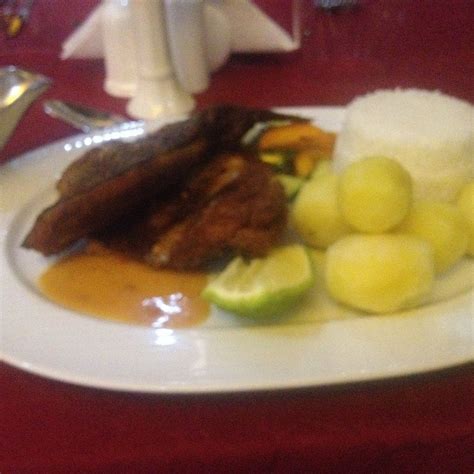 GOLDEN COURTS HOTEL (Arua) - Hotel Reviews & Photos - Tripadvisor
