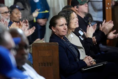 LA City Council votes not to reinstate fire chief fired by mayor - ABC News