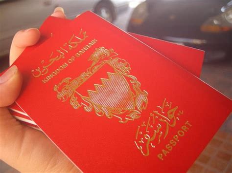 在阿联酋迪拜或阿布扎比的美国护照上印有签证和移民邮高清图片下载-正版图片504698335-摄图网