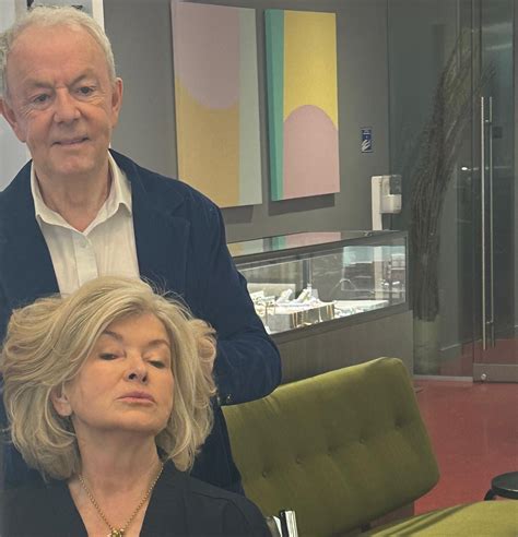 Martha Stewart, queen of thirst traps, drops a sexy, new snap