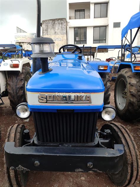 Get Second Hand Sonalika 745 DI III Tractor in Good Condition - 4154