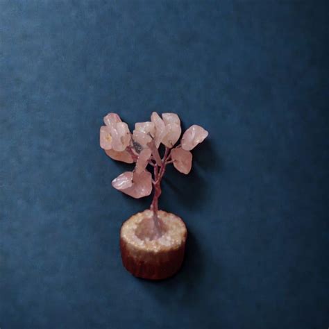 ROSE QUARTZ (Miniature Tree) – Kris-ness