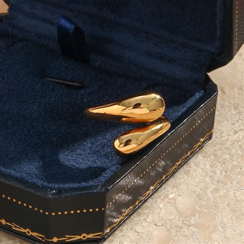 18kt Gold Plated Adjustable Hug Ring, Michelle – Inaya Accessories