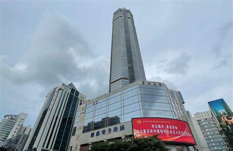 刮大风时，上海中心大厦摆动超1.4米，如何抵抗13级台风烟花？_腾讯新闻