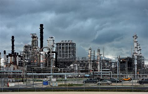 Motiva won't expand oil refining in Port Arthur