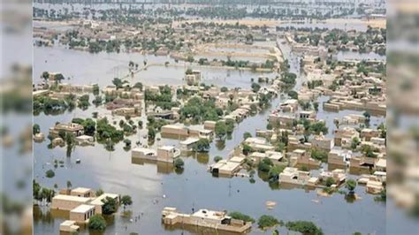 pakistan emergency in pakistan half the country was submerged by floods ...