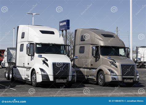 Volvo Big-Rig Trucks 的图像结果