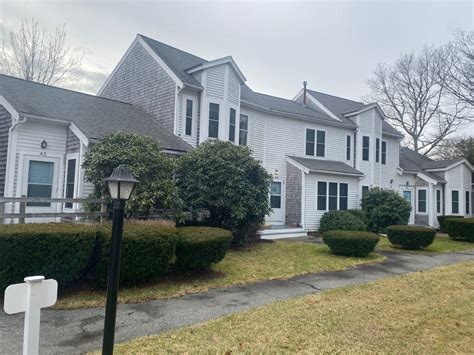 Holly Hill Apartments | Centerville, MA