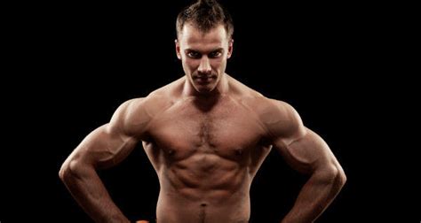 Want toned and ripped shoulders? Here are 5 training essentials you ...