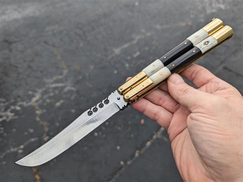 BUTTERFLY & BALISONG KNIVES – LIGHTNING OTF KNIVES