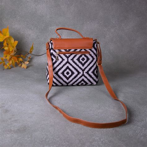 Regular Slings White Colour with Symmetrical design. – lakshya bags