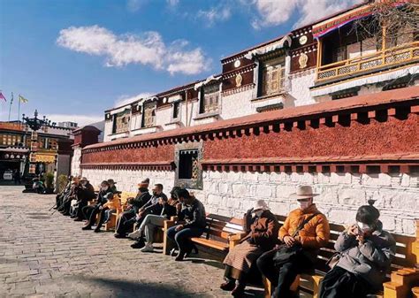 《我们视频·暖一度》几代人讲述西藏70年变迁84岁藏族老人：旧社会想早点死现在想多活些年_高清1080P在线观看平台_腾讯视频