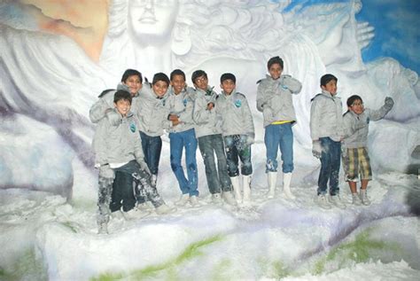 Explore the 5 Best Snow Parks of India - Hello Travel Buzz