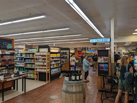 ORCAS ISLAND MARKET - Eastsound WA - Hours, Directions, Reviews ...