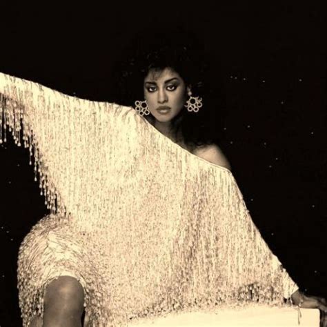 MEET ME ON (EN ESPAÑOL) - Phyllis Hyman - LETRAS.COM