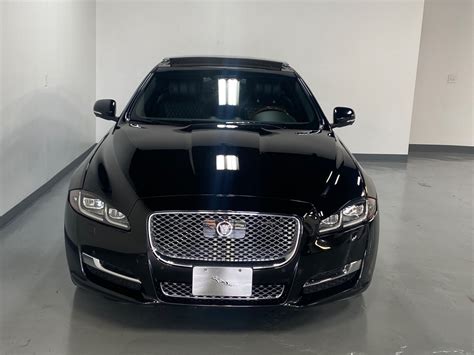 Black Jaguar Xj Front View