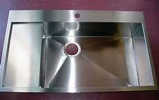 lavello acciaio satinato realizzazione accessori cucina in acciaio su misura venezia lavello acciaio satinato realizzazione accessori cucina in acciaio su misura venezia