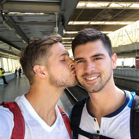 Pin by Mich on LOVE | Cute gay couples, Gay love, Teenage couples