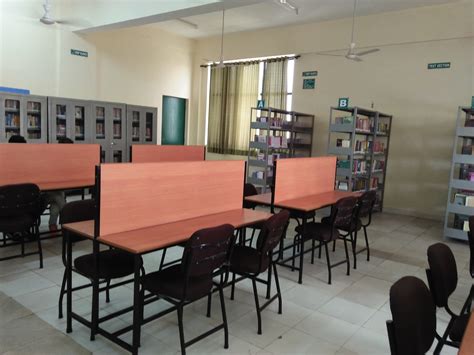 Library of School of Education | Monad University