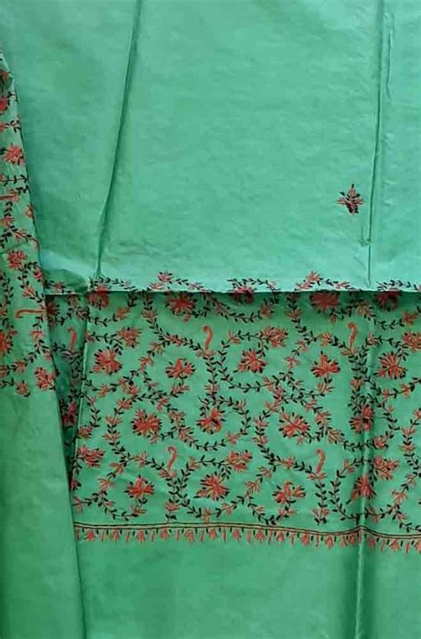Green Embroidered Sozni Work Kashmiri Silk Saree - Luxurionworld