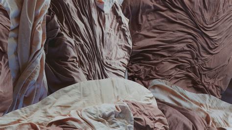 Mira Burack. Sacred bouquet | Meer