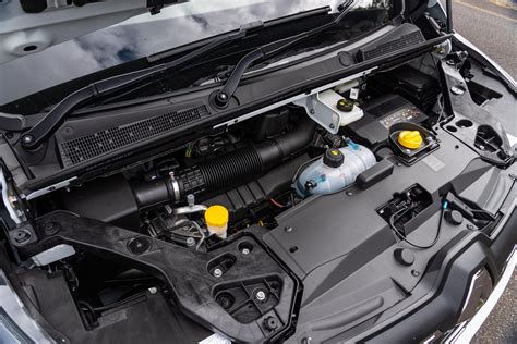 2024 Renault Trafic review | CarExpert