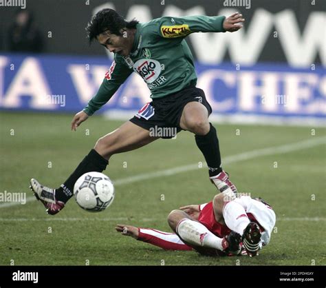 Jung Won SEO, SV Josko Ried, springt waehrend des t mobile Bundesligaspiels SV Josko Ried gegen ...