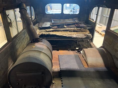 Christopher Mccandless Inside Bus