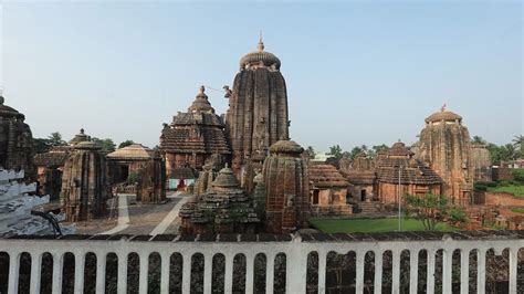Visit the Lingaraj Temple in Bhubaneswar | Incredible India