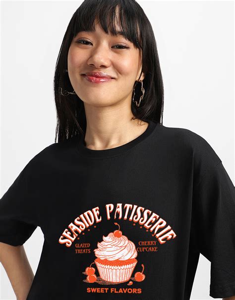 Seaside Patisserie Typographic Printed Oversized Fit Black T-Shirt ...