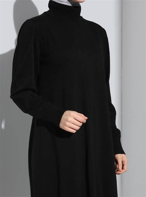 Black - Knit Dresses