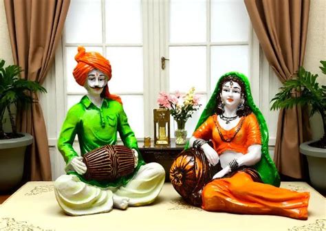 Indian Folk Music Couple Resin Statue – Karigaari India