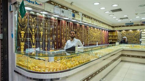 Shopping in Medina: Shop for the Best Arabian Souvenirs