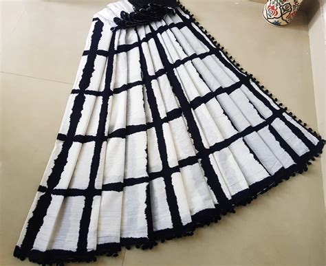 Monochrome Checkered Soft Cotton Saree-TCS003 – Fashionous
