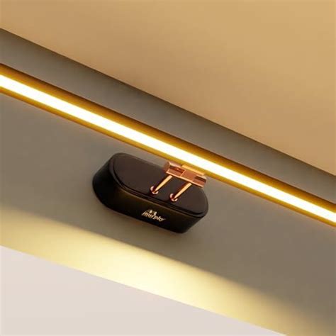 Buy PHILIPS 7-Watts LED Picture Light | Muziris Bronze Picture Light ...