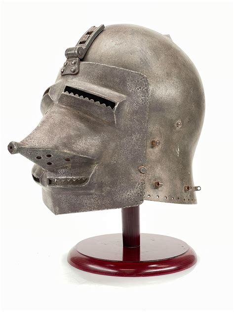 Lot - 14TH CENTURY HOUNSKULL BASCINET KLAPPVISOR HELMET