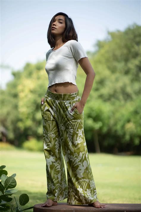 Candytuft Top (Ivory) – PURPLE POTATO