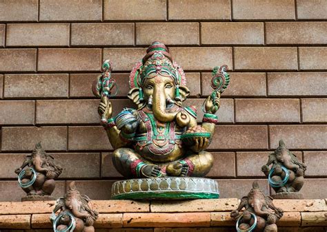 5 Ace Ganesh Ji Tile Background Inspirational Motivational Poster (300 ...