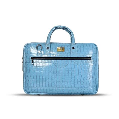 Arista Vault | Smart Luggage Brand – India’s First & Finest