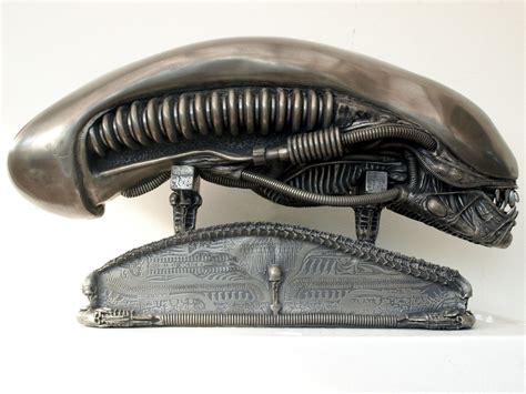 Alien Head Props 的图像结果