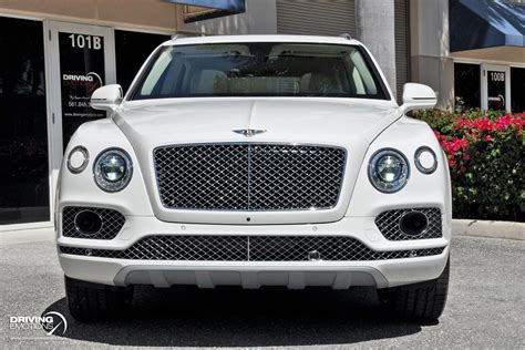 2020 Bentley Bentayga V8! WHITE/WHITE! MULLINER SPEC! TOURING SPEC! CITY SPEC! $217K MSRP! Stock ...